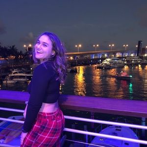 Meet your Posher, Isabella